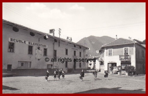 Scuole elementari e Municipio